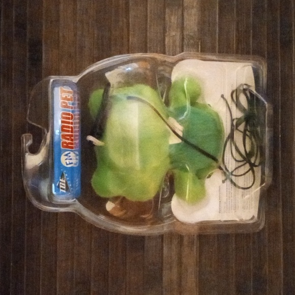 RARE 2004 Vintage PLUSH FROG FM RADIO, HEADPHONES & CLIP T.D.E. RADIO PET - Picture 2 of 11